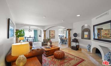 2260 N Cahuenga Boulevard 307, Los Angeles, California 90068, 2 Bedrooms Bedrooms, ,3 BathroomsBathrooms,Residential,Buy,2260 N Cahuenga Boulevard 307,24447437