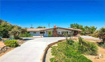 56772 Kismet Road, Yucca Valley, California 92284, 4 Bedrooms Bedrooms, ,3 BathroomsBathrooms,Residential,Buy,56772 Kismet Road,JT24203386