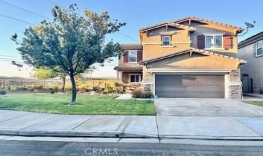 20055 Holly Drive, Saugus, California 91350, 3 Bedrooms Bedrooms, ,3 BathroomsBathrooms,Residential,Buy,20055 Holly Drive,SR24209779