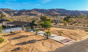 61715 Navajo Trail, Joshua Tree, California 92252, 3 Bedrooms Bedrooms, ,2 BathroomsBathrooms,Residential,Buy,61715 Navajo Trail,JT24209619