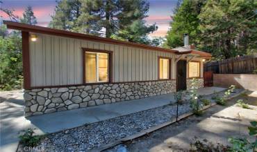 32159 Cove Circle, Running Springs, California 92382, 2 Bedrooms Bedrooms, ,1 BathroomBathrooms,Residential,Buy,32159 Cove Circle,IG24208141