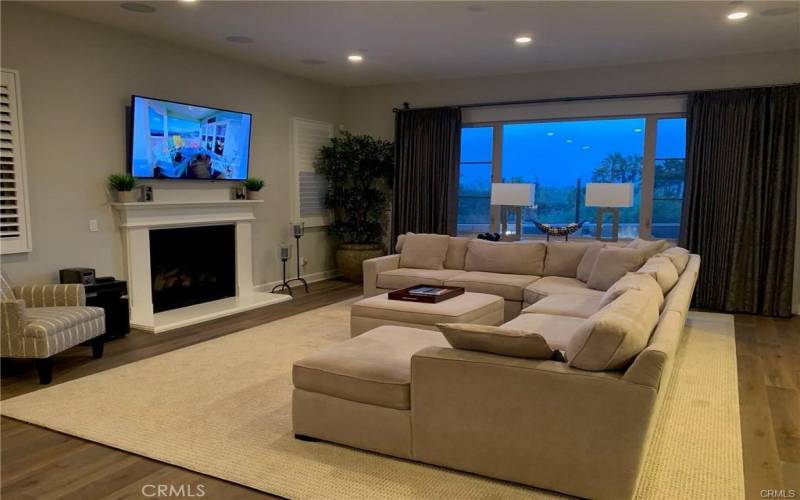 Grand room with view of ocean