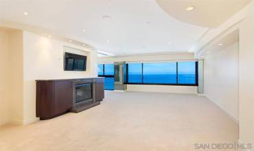 939 Coast Blvd 15E, La Jolla, California 92037, 2 Bedrooms Bedrooms, ,2 BathroomsBathrooms,Residential Lease,Rent,939 Coast Blvd 15E,240024075SD