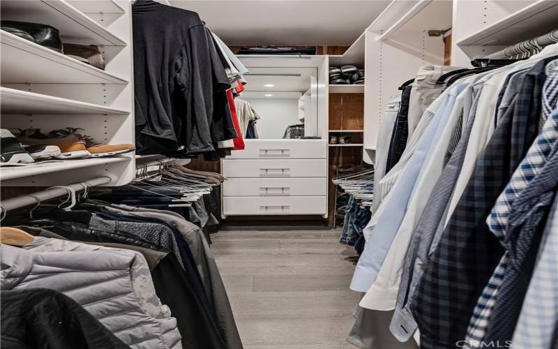 Walk in closet