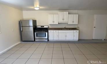 3905 E 60th Street, Huntington Park, California 90255, 1 Bedroom Bedrooms, ,1 BathroomBathrooms,Residential Lease,Rent,3905 E 60th Street,DW24210426