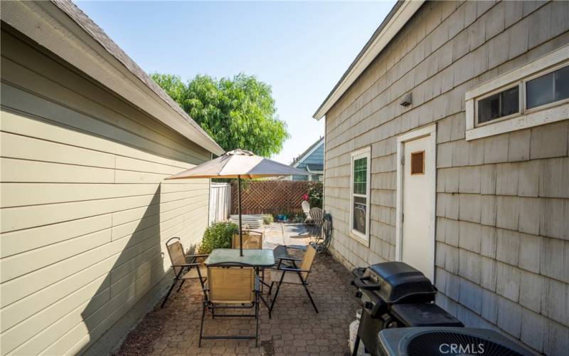 Side Patio with Pavers