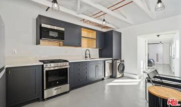 1034 Bay Street c, Santa Monica, California 90405, 1 Bedroom Bedrooms, ,Residential Lease,Rent,1034 Bay Street c,24451581