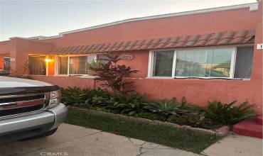 1081 Mahanna Avenue, Long Beach, California 90813, 2 Bedrooms Bedrooms, ,2 BathroomsBathrooms,Residential Income,Buy,1081 Mahanna Avenue,SB24207087