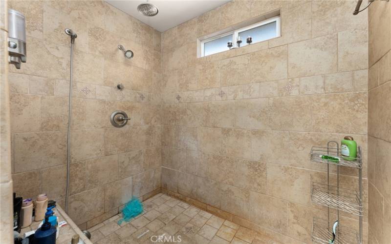 Custom Walk In Shower w/ 3 Showerheads