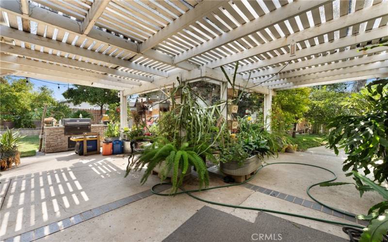 BBQ view, Covered Patio & Mature Vegetation