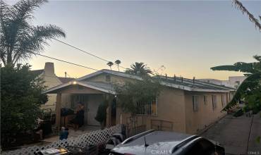 615 617 W Colden Avenue, Los Angeles, California 90044, 8 Bedrooms Bedrooms, ,4 BathroomsBathrooms,Residential Income,Buy,615 617 W Colden Avenue,DW24210726