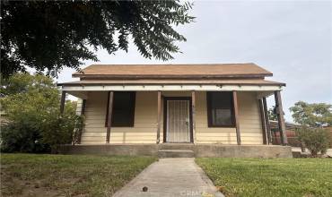 755 W 10th Street, Merced, California 95341, 2 Bedrooms Bedrooms, ,1 BathroomBathrooms,Residential,Buy,755 W 10th Street,MC24210967