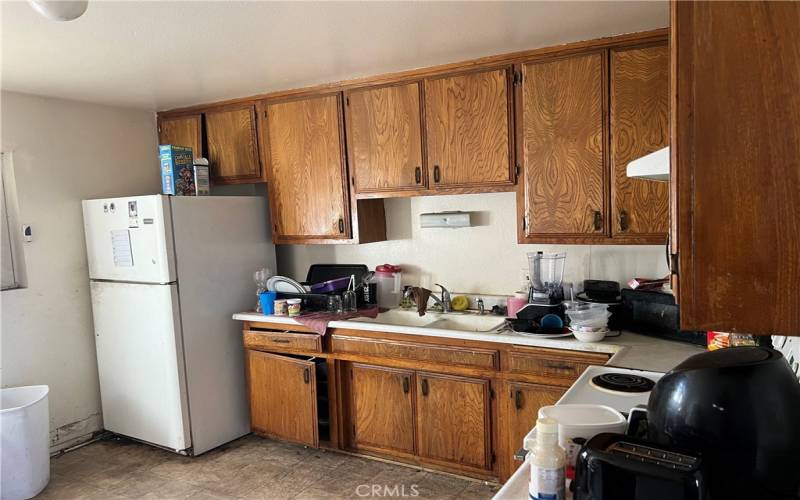 Middle unit - kitchen