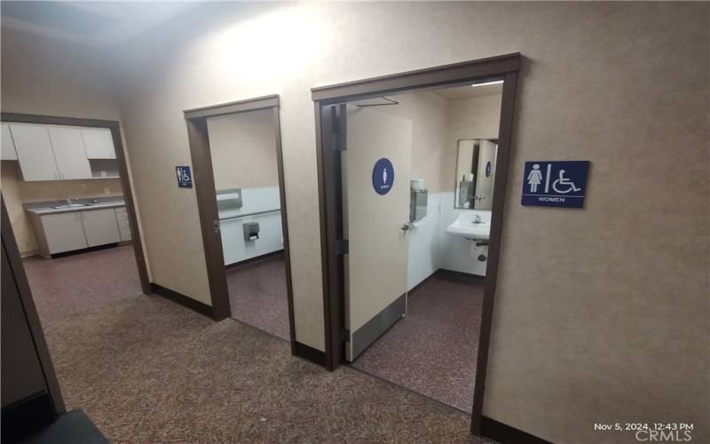 2 Bathrooms