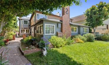 4460 Moorpark Way, Toluca Lake, California 91602, 3 Bedrooms Bedrooms, ,1 BathroomBathrooms,Residential Lease,Rent,4460 Moorpark Way,SR24206227