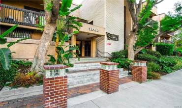 22100 S Burbank Boulevard 312A, Woodland Hills, California 91367, ,1 BathroomBathrooms,Residential Lease,Rent,22100 S Burbank Boulevard 312A,SR24208558