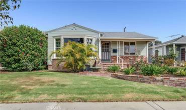 2813 Village Road, Lakewood, California 90712, 4 Bedrooms Bedrooms, ,2 BathroomsBathrooms,Residential,Buy,2813 Village Road,PW24202655