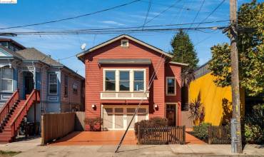 1526 32nd St, Oakland, California 94608, 3 Bedrooms Bedrooms, ,2 BathroomsBathrooms,Residential,Buy,1526 32nd St,41075255