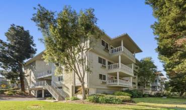 2403 Via Mariposa Unit 3C W, Laguna Woods, California 92637, 1 Bedroom Bedrooms, ,1 BathroomBathrooms,Residential,Buy,2403 Via Mariposa Unit 3C W,OC24211212