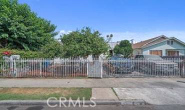 441 W 69th Street, Los Angeles, California 90003, 6 Bedrooms Bedrooms, ,4 BathroomsBathrooms,Residential Income,Buy,441 W 69th Street,RS24209932