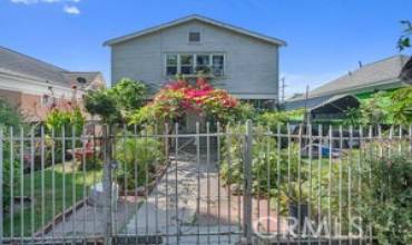 1212 E 54th Street, Los Angeles, California 90011, 6 Bedrooms Bedrooms, ,2 BathroomsBathrooms,Residential Income,Buy,1212 E 54th Street,RS24209929