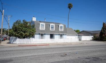 115 E Bolivar Street, Salinas, California 93906, 3 Bedrooms Bedrooms, ,2 BathroomsBathrooms,Residential,Buy,115 E Bolivar Street,ML81982230