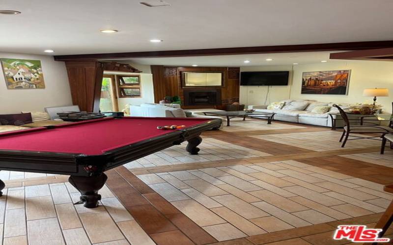 Billiard Play room