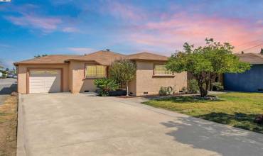 242 Blossom Way, Hayward, California 94541, 4 Bedrooms Bedrooms, ,1 BathroomBathrooms,Residential,Buy,242 Blossom Way,41076262