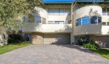 7302 Alicante Road 3, Carlsbad, California 92009, 2 Bedrooms Bedrooms, ,2 BathroomsBathrooms,Residential,Buy,7302 Alicante Road 3,240023891SD