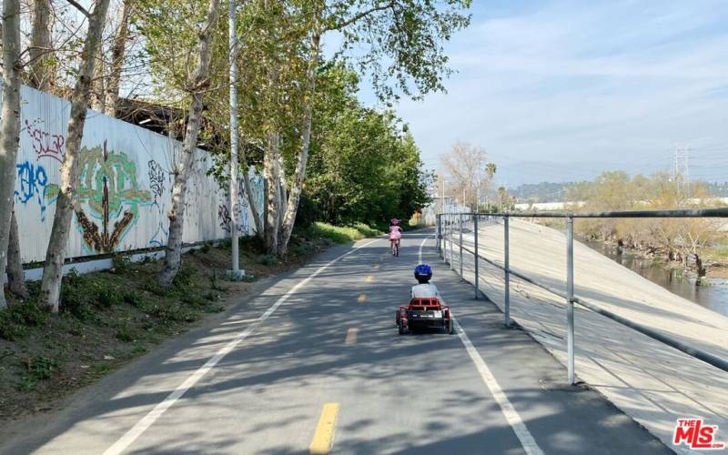 Los Angeles River Bike Path