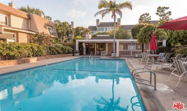 4333 Alla Road 4, Marina Del Rey, California 90292, 2 Bedrooms Bedrooms, ,1 BathroomBathrooms,Residential Lease,Rent,4333 Alla Road 4,24445977