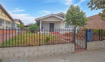 1331 W Manchester Avenue, Los Angeles, California 90044, 2 Bedrooms Bedrooms, ,1 BathroomBathrooms,Residential,Buy,1331 W Manchester Avenue,OC24208303