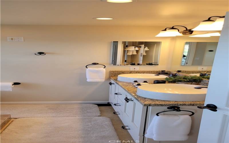 2nd ensuite bath with custom double sinks