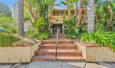 14934 Dickens Street 4, Sherman Oaks, California 91403, 1 Bedroom Bedrooms, ,1 BathroomBathrooms,Residential Lease,Rent,14934 Dickens Street 4,SR24207965