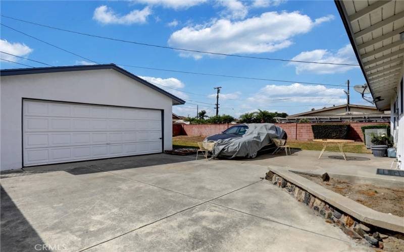 DETACHED GARAGE