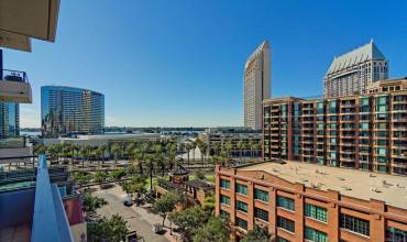 550 Front St 706, San Diego, California 92101, 2 Bedrooms Bedrooms, ,2 BathroomsBathrooms,Residential,Buy,550 Front St 706,240024329SD