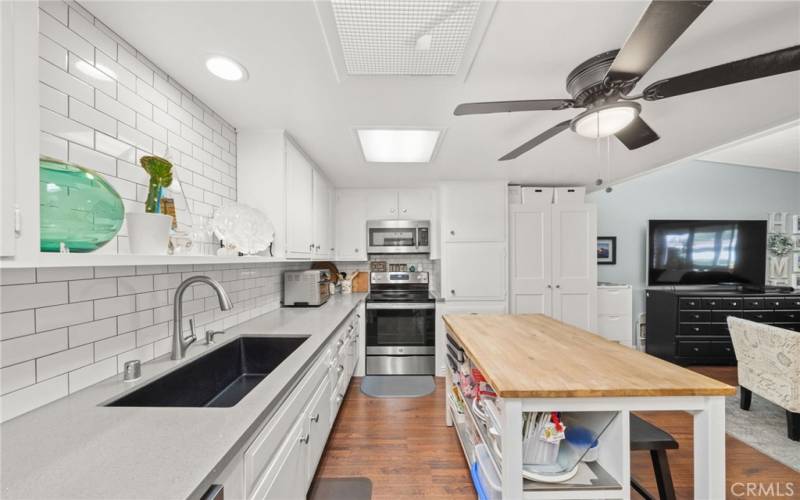 Nicely updated kitchen.