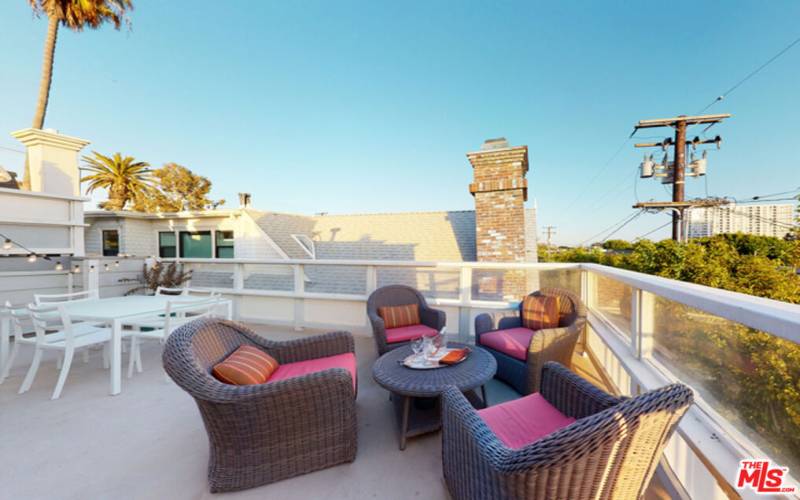 Private Roof Deck