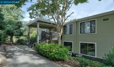 1216 Fairlawn Ct 4, Walnut Creek, California 94595, 2 Bedrooms Bedrooms, ,1 BathroomBathrooms,Residential,Buy,1216 Fairlawn Ct 4,41075579