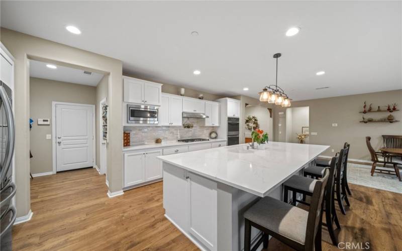 STUNNING UPGRADED KITCHEN