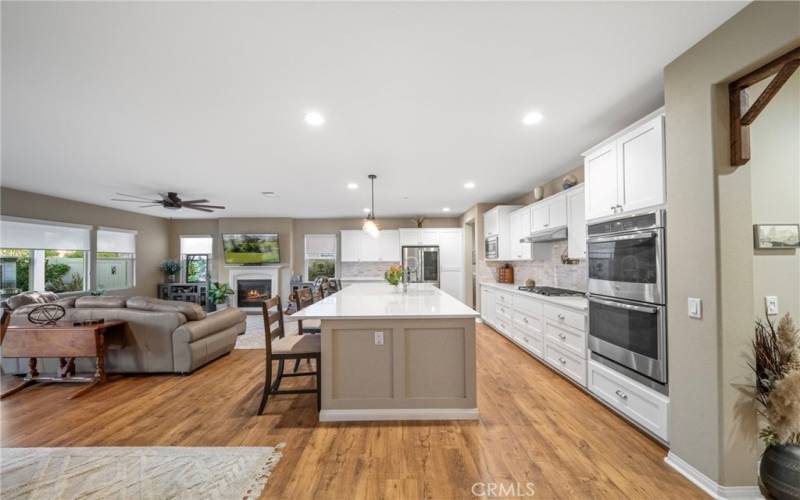 STUNNING UPGRADED KITCHEN