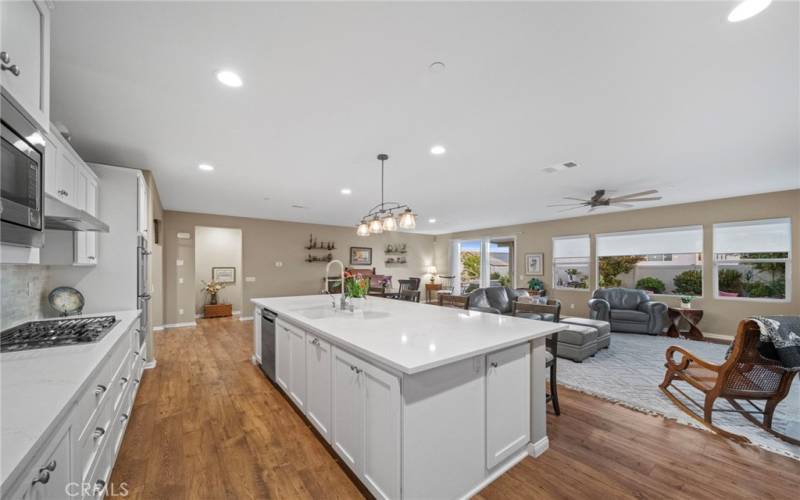 STUNNING UPGRADED KITCHEN