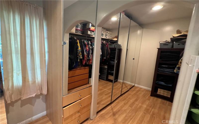 Walk-in Closet