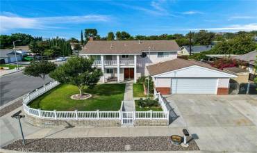 2705 Loraine Pl, Simi Valley.  Beautiful corner home in a cul-de-sac with 4 bedrooms,2.5 bathrooms