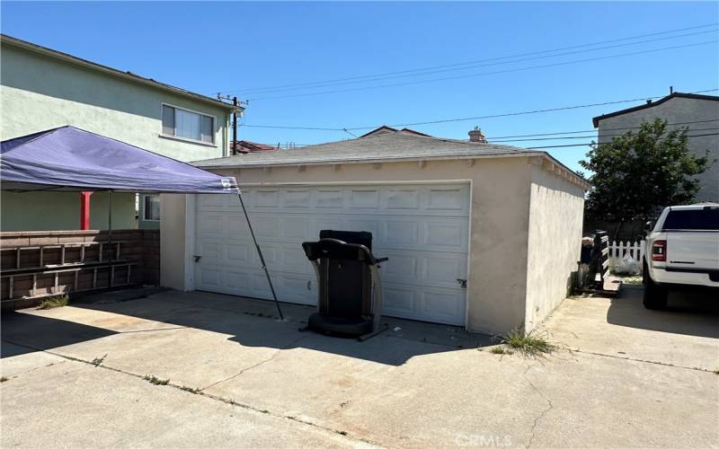 2 car detached garage