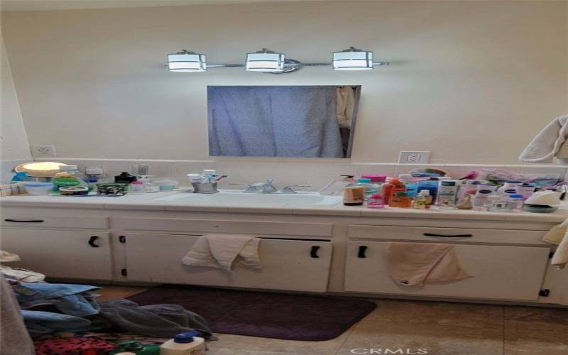 Front House Main Bathroom