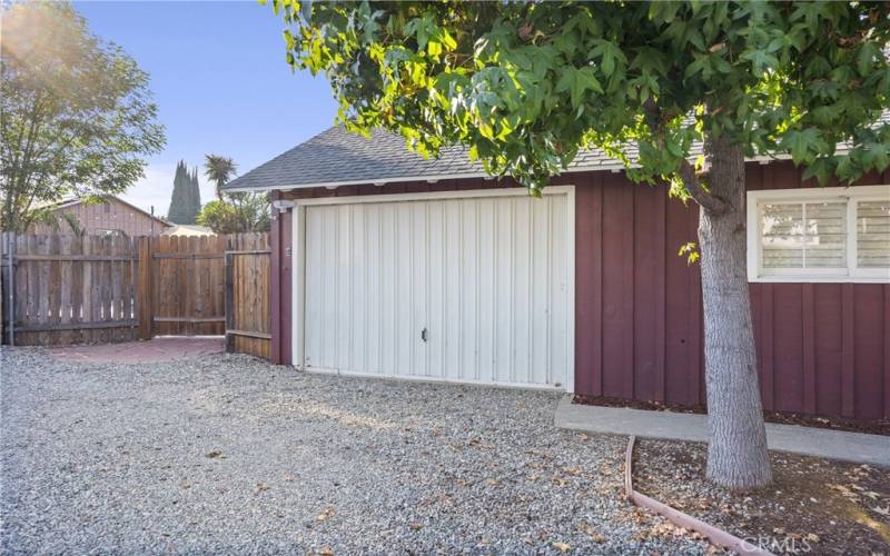 Attached Garage