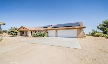 1990 Vista Road, Pinon Hills, California 92371, 3 Bedrooms Bedrooms, ,2 BathroomsBathrooms,Residential,Buy,1990 Vista Road,IV24204693