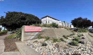 6400 Christie Ave 5211, Emeryville, California 94608, 2 Bedrooms Bedrooms, ,2 BathroomsBathrooms,Residential,Buy,6400 Christie Ave 5211,41075567