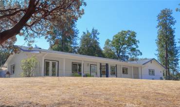 5869 Meadow Lane, Mariposa, California 95338, 4 Bedrooms Bedrooms, ,3 BathroomsBathrooms,Residential,Buy,5869 Meadow Lane,FR24206541